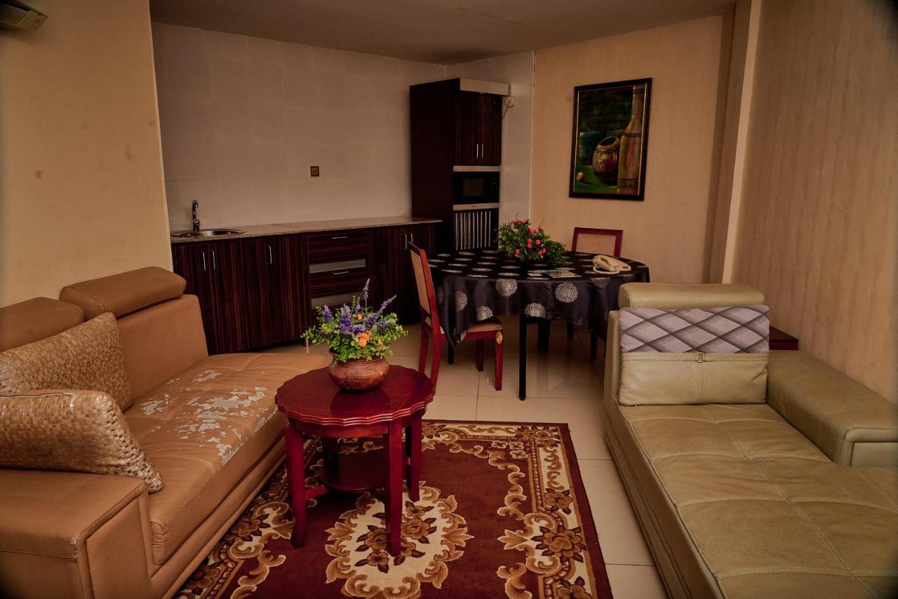 Barcelona Hotels, Abuja Mobushipe Exterior photo